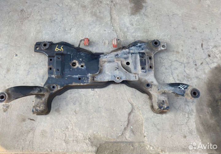 Подрамник передний mazda 3 bk