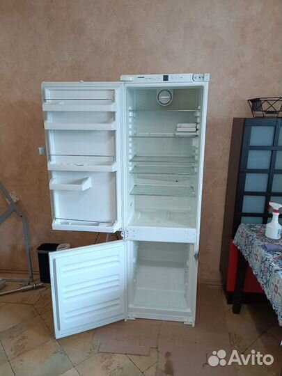 Холодильник Liebherr comfort встраиваемый