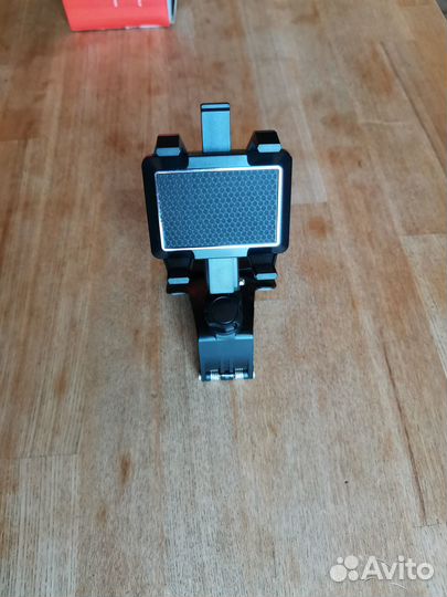 Держатель для телефона с зажимом