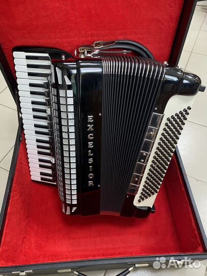 Аккордеон Италия Excelsior Model 960