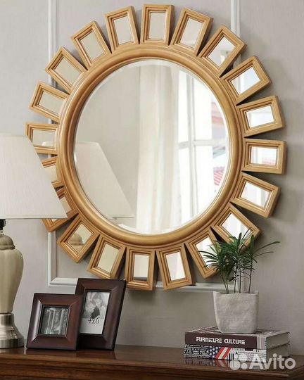 Зеркало круглое настенное в раме для прихожей