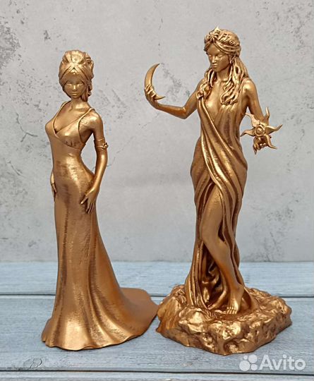 Статуэтка девушки под бронзу