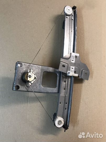 Стеклоподъемник задней двери Renault Duster