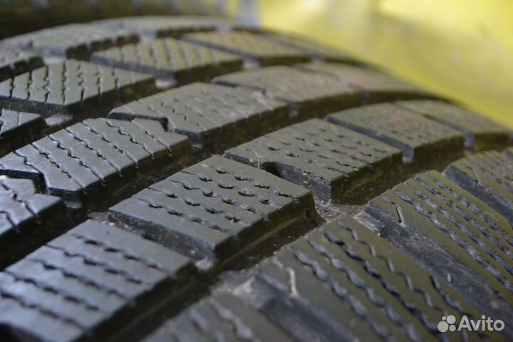 Kumho WinterCraft KW27 255/45 R19