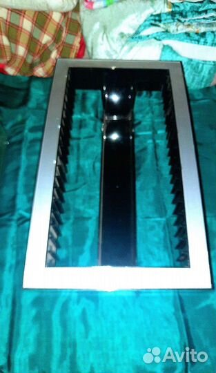 Видеодиски с фильмами и играми