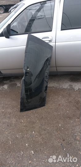 Заднее стекло ваз 2111