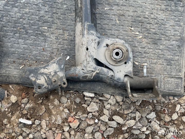 Задняя балка Лада ларгус Renault Логан