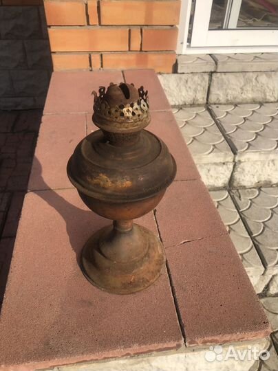 Лампа керосиновая без стекла в хорошем состояни