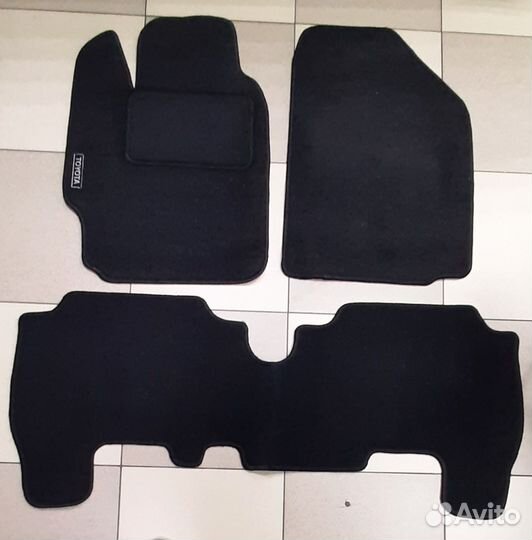 Текстильные коврики на toyota yaris II