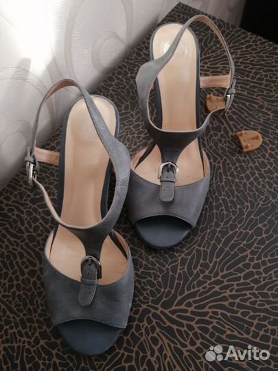 Босоножки женские 38 размер