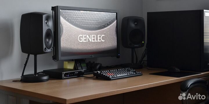 Студийный монитор Genelec 8050BPM