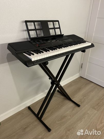 Синтезатор Casio CT-X700