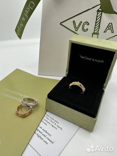 Кольцо золотое Van Cleef