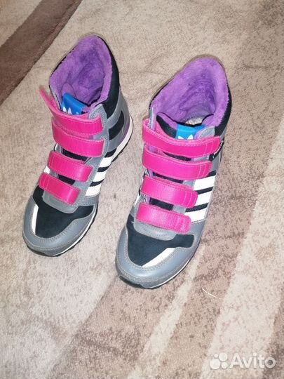 Кроссовки adidas