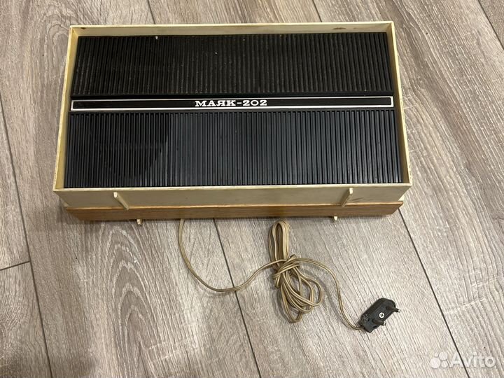 Продам радио Маяк-202