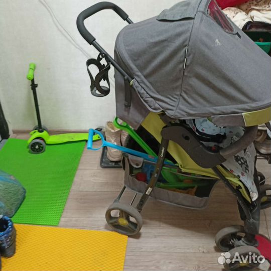 Прогулочная коляска