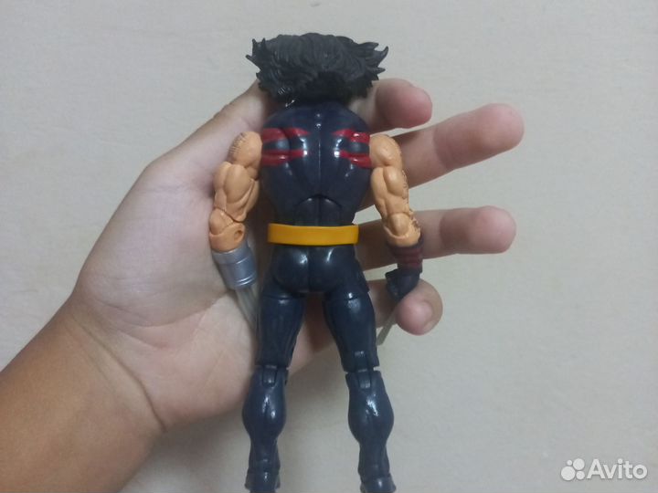 Росомаха фигурка marvel legends