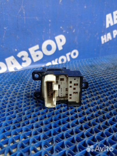 Блок управления зеркалами Mazda 6 Gg седан AJ 2003