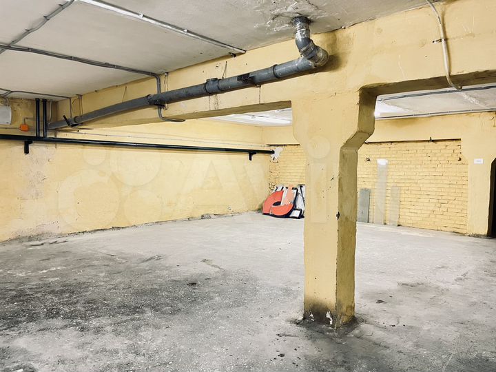 Помещение под склад/магазин, от 50 м²