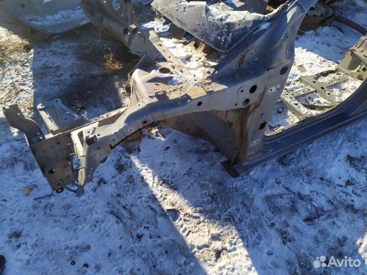 Боковина кузова левая Renault Fluence K4MV838 2010