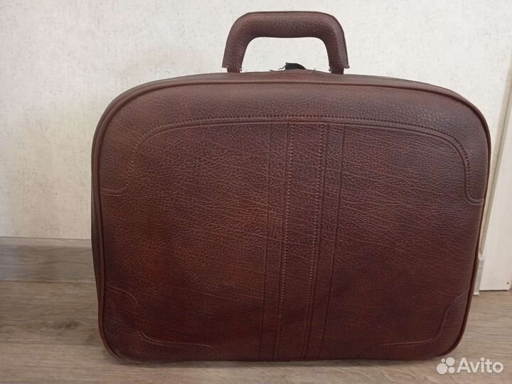 Чемодан Времен СССР