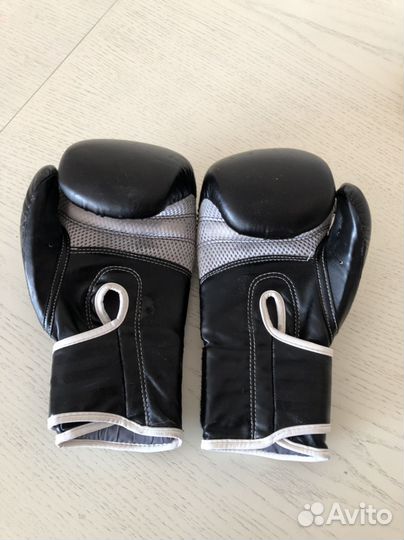 Боксерские перчатки adidas 14oz