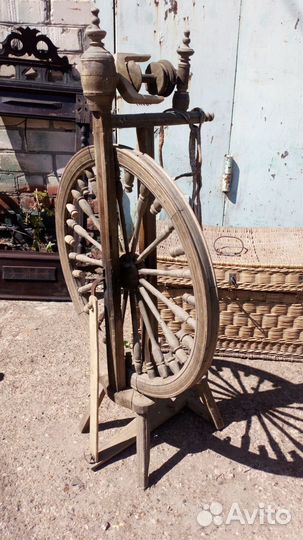 Прялка старинная