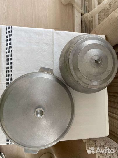 Чугунок, сотейник,тарелки металл