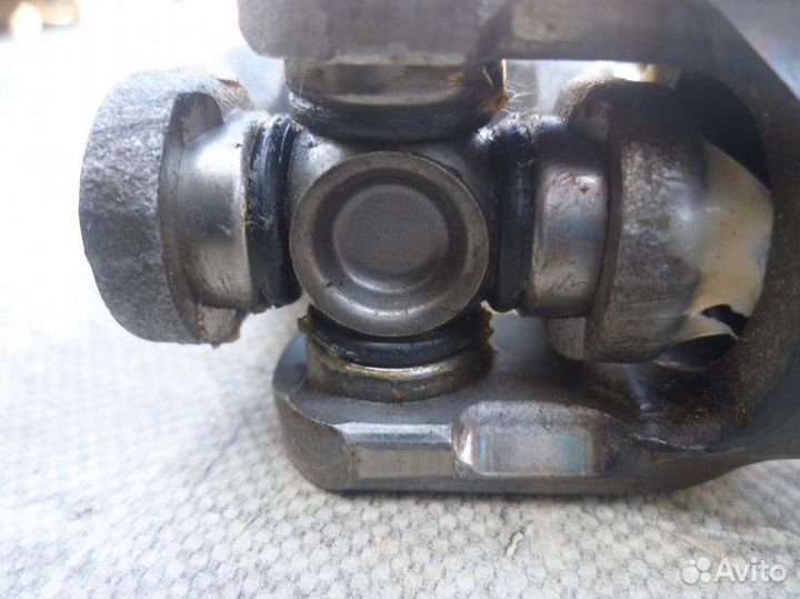 Мазда 3 Кардан рулевой колонки