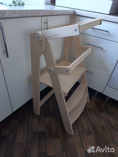 Башня помощника монтессори