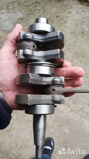 Каленвал от мотора 9.9-15