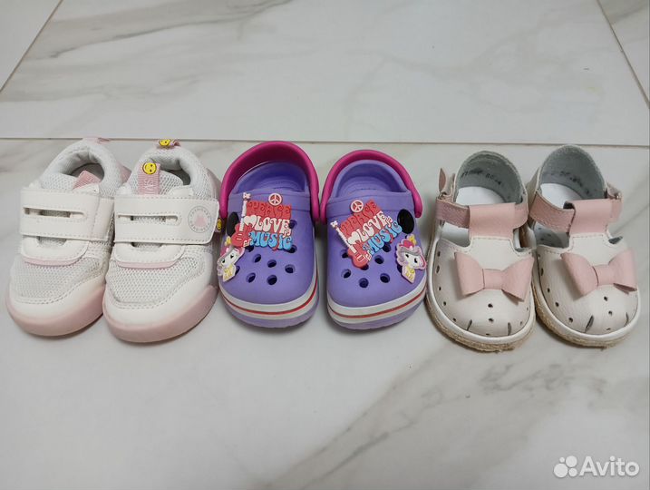 Сандалии кроссовки кроксы