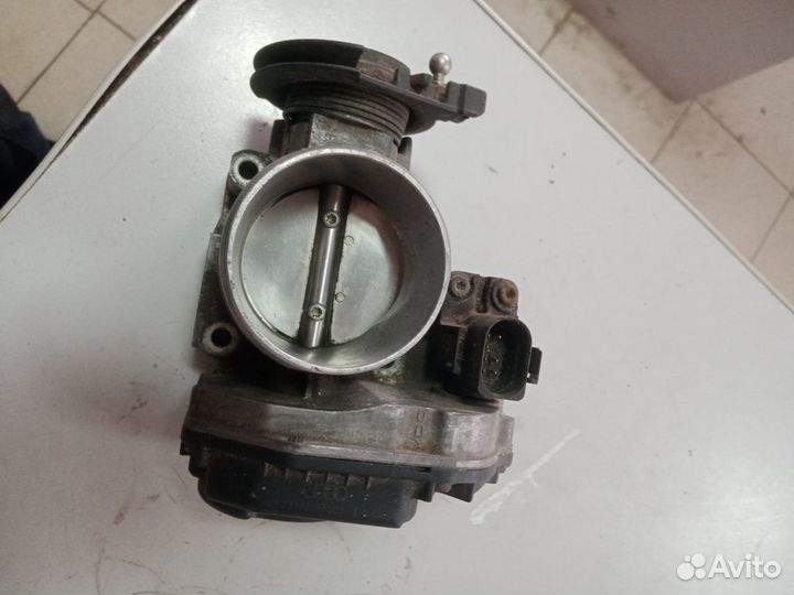Дроссельная заслонка audi A6 C5