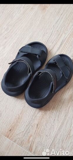 Сандалии для мальчика crocs