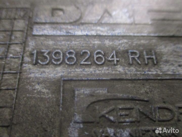 Угол бампера правый DAF 1398264