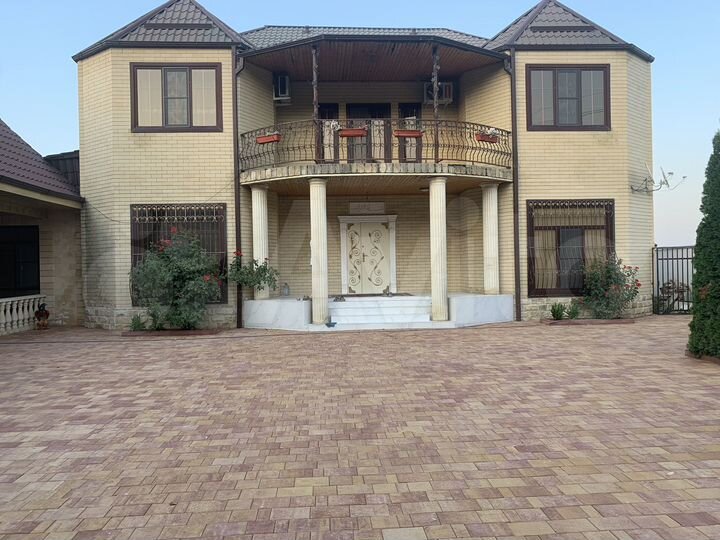 Дом 400 м² на участке 14 сот.