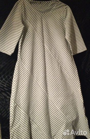 Платье в полоску/ чередование черного с белым