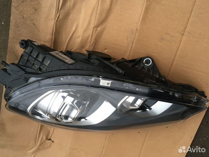 Porsche Macan фара правая