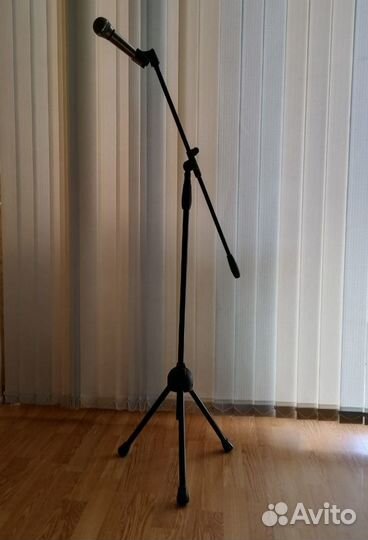 Стойка для микрофона напольная