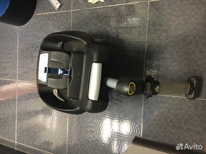 Автолюлька maxi cosi с базой