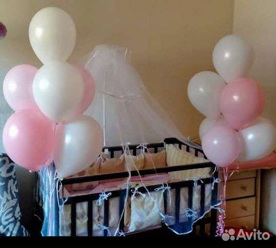 Детская кроватка с маятником