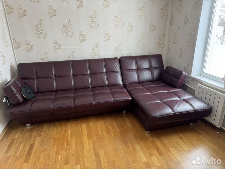 Диван кожаный раскладной бу
