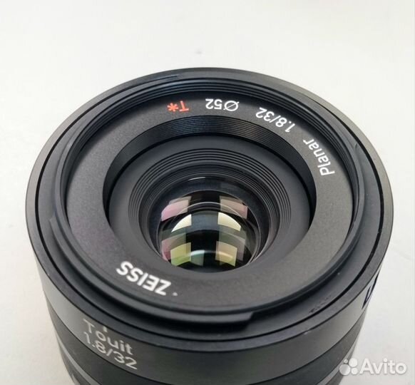 Объектив Carl Zeiss Touit 32mm f1.8 Fujifilm XF
