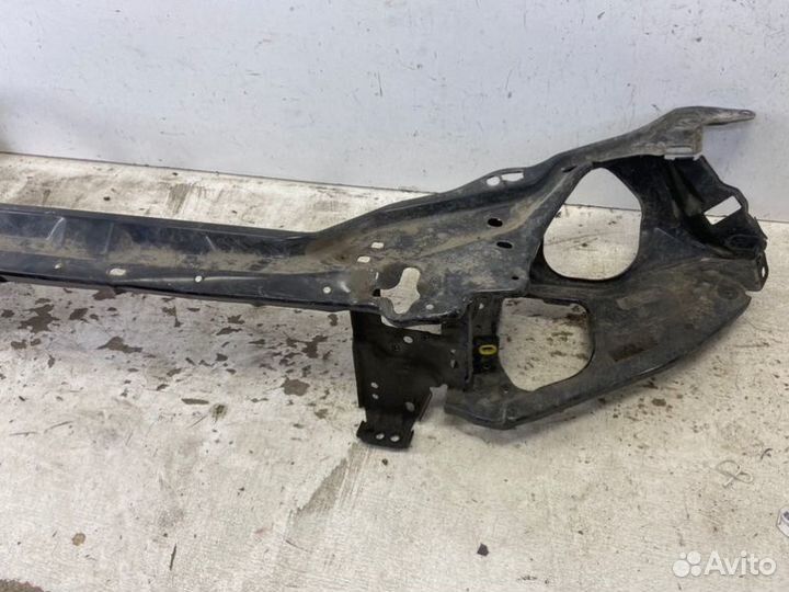 Панель передняя (телевизор) передний Volvo Xc60