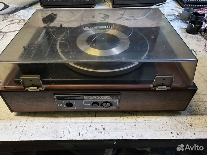 Виктория-003 виниловый проигрыватель