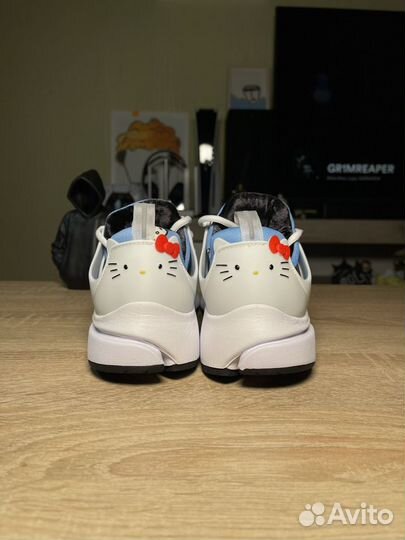 Hello Kitty x Nike Air Presto DV3770-400 9us