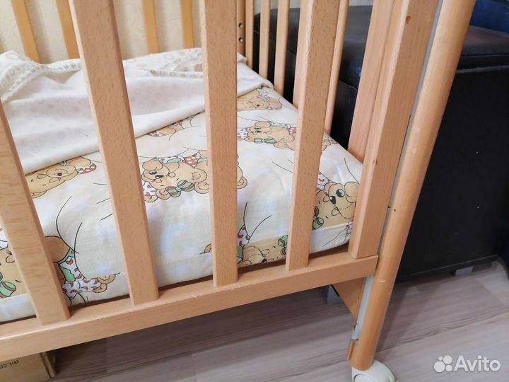 Детская кроватка с ортопедическим матрасом