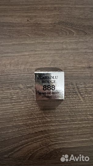 Lancome помада 888