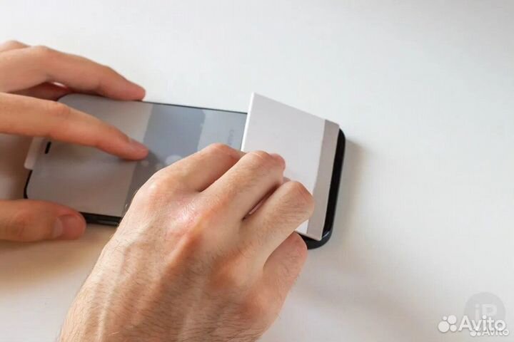 Наклейка гидрогелевой пленки на любой телефон