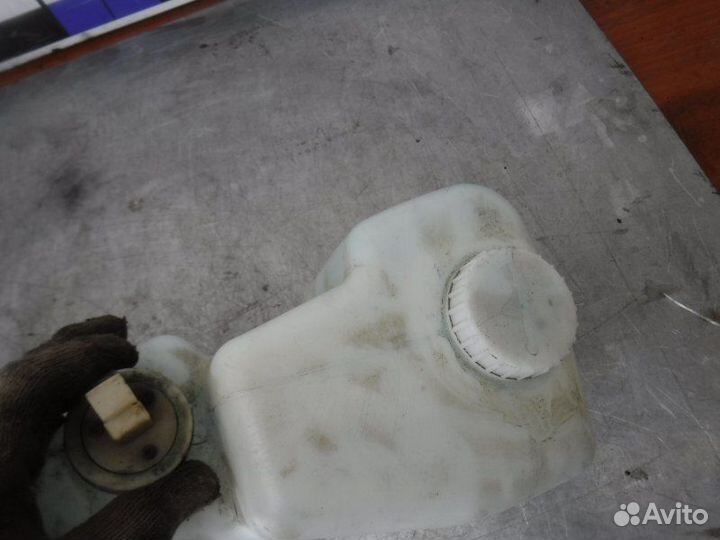 Бачок омывателя Ваз 2110 21114 2006